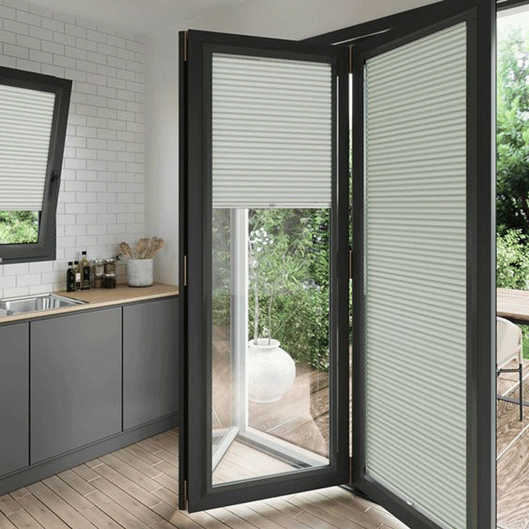 Puertas de doble plegado impermeables de aluminio para edificios con un coeficiente de aislamiento térmico ≤ 2,1