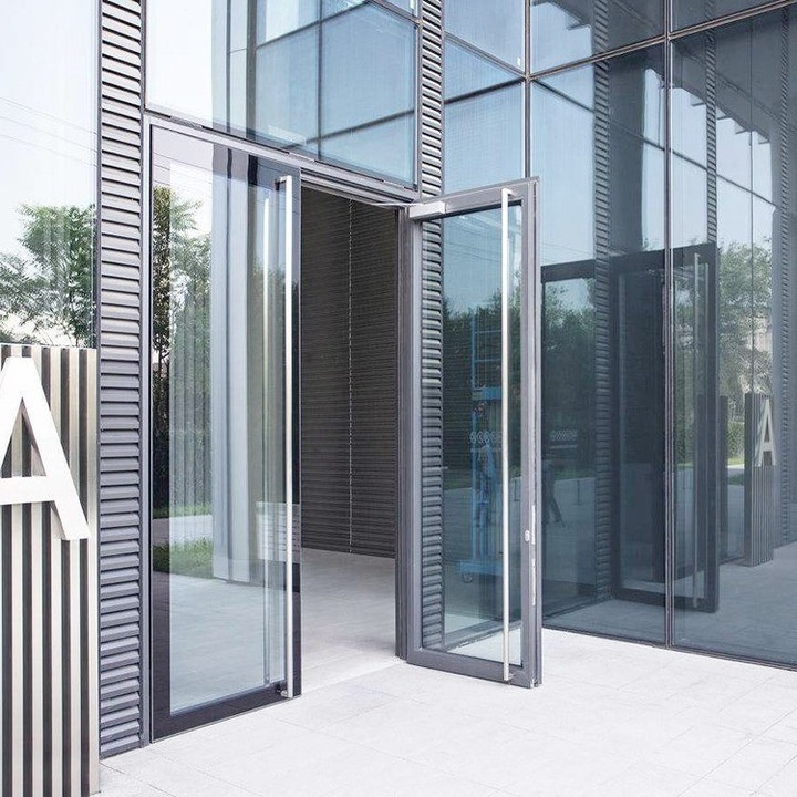 Puerta de vidrio sin marco de aluminio de ruptura térmica de superficie terminada para un rendimiento duradero
