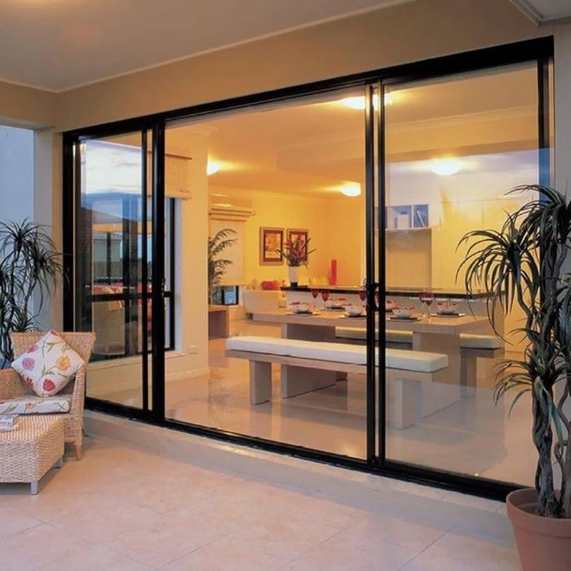 Puerta corredera de aluminio con doble acristalamiento panorámico avanzado y diseño de banda oculta