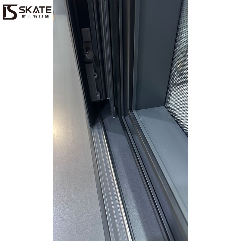 Puerta corredera de aluminio con doble acristalamiento de alta transmisión de luz con pistas múltiples para patio