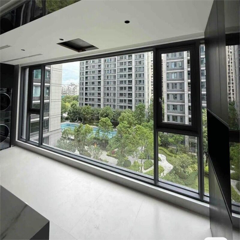 Ventana oscilante moderna de aluminio de corte térmico eficiente en energía contra robos con vidrio con baja E para uso en la cocina